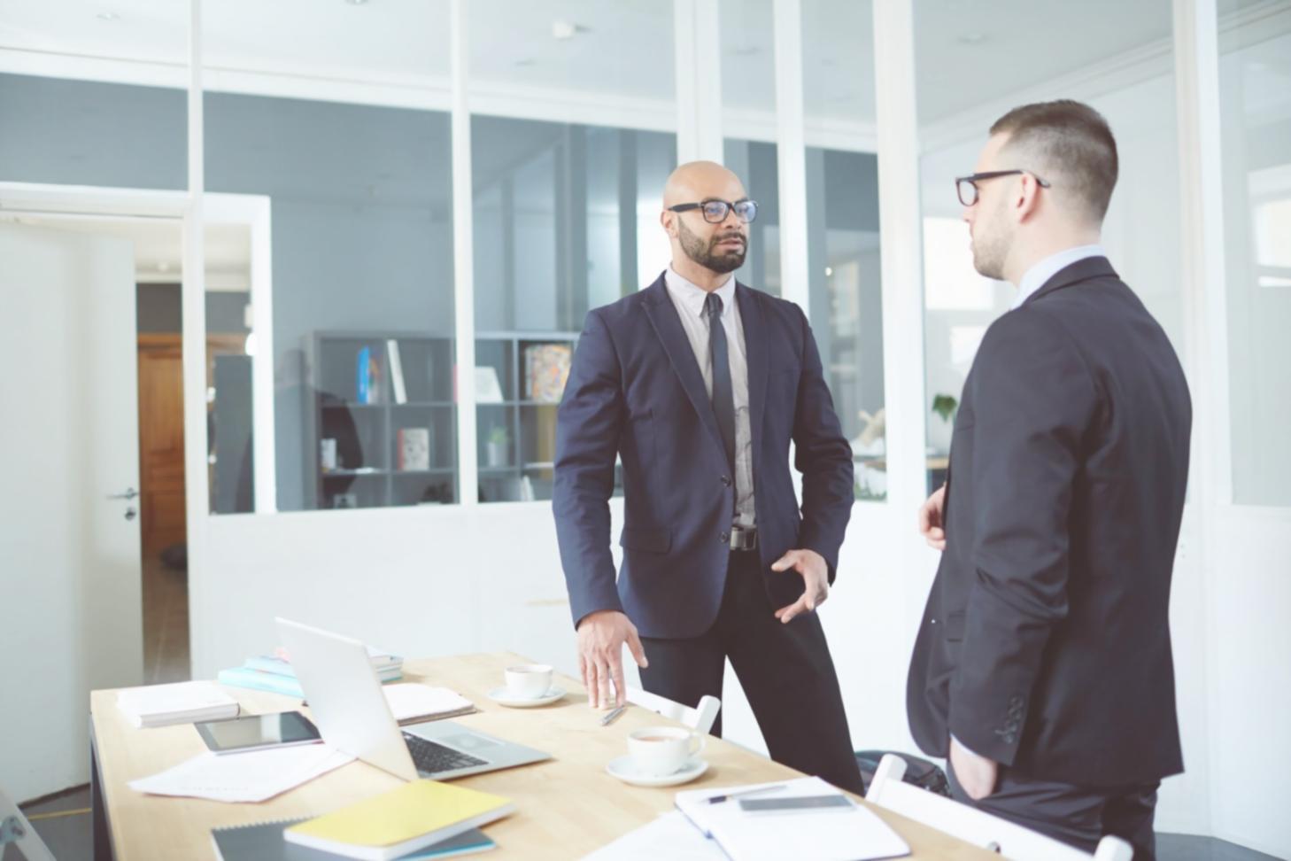 Análisis detallado de tendencias presupuestarias mensuales